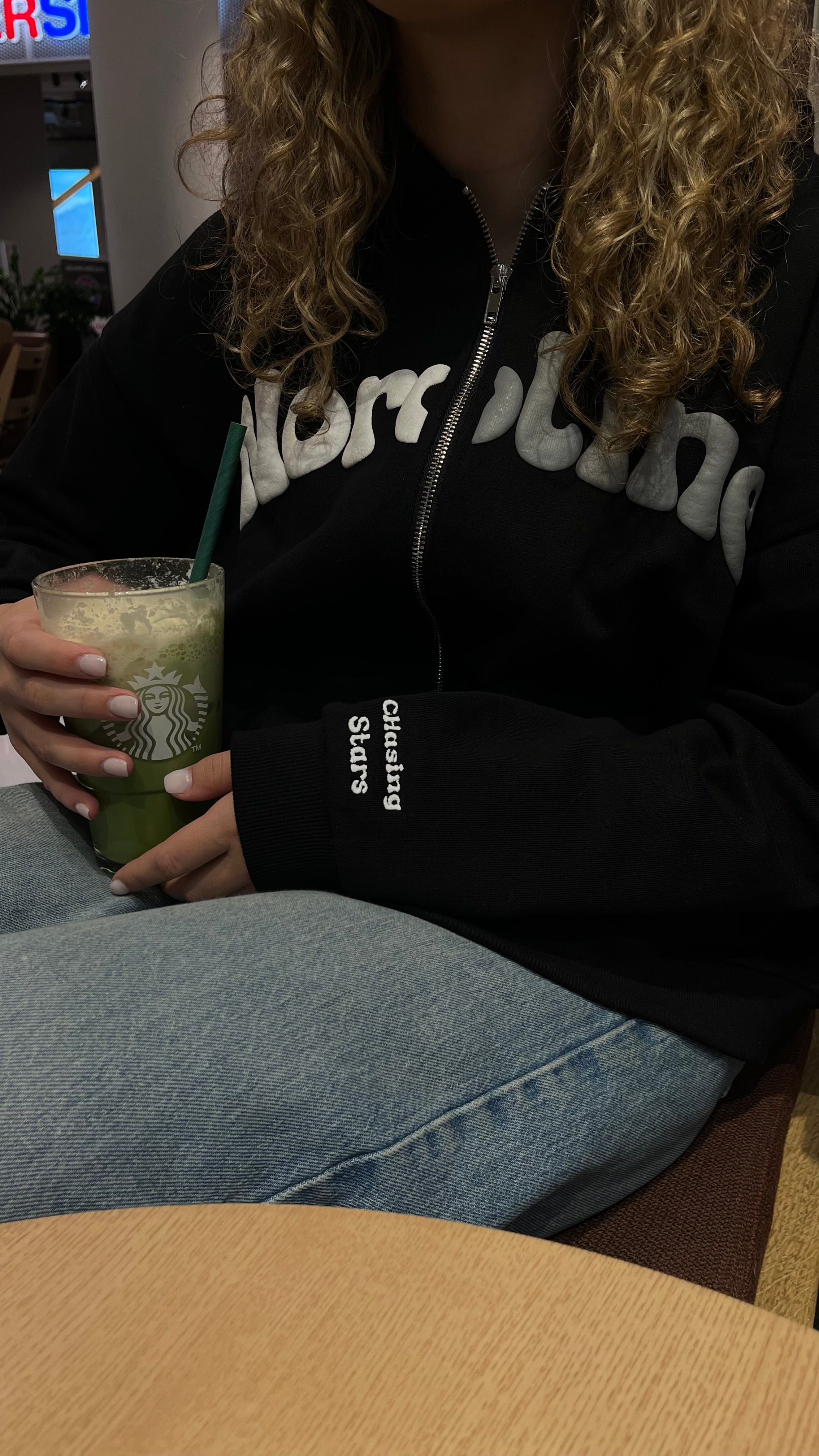 Noroline Mikina CHasing Stars